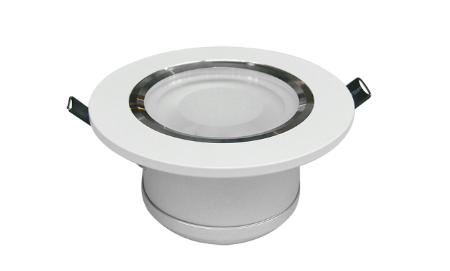 華輝照明LED筒燈驅(qū)動為恒流隔離外置驅(qū)動，便于安裝維護，與光源板實現(xiàn)完美匹配。