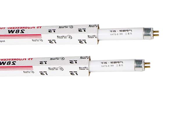 5.	華輝照明車間有200多臺大型沖壓設備，30條全自動化格柵燈組裝生產(chǎn)線。強大制造LED格柵燈盤廠家,產(chǎn)品有T8格柵燈盤，T5格柵燈盤，明裝格柵燈盤，暗裝格柵燈盤