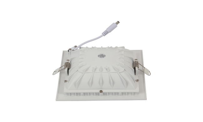 華輝照明專業LED筒燈廠家，標準的流程與質檢程序確保COB筒燈質量穩定如一。