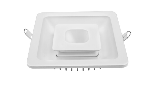 華輝照明LED筒燈驅(qū)動為恒流隔離外置驅(qū)動,便于安裝維護(hù),與光源板實(shí)現(xiàn)完美匹配。 華輝照明LED筒燈驅(qū)動為恒流隔離外置驅(qū)動,便于安裝維護(hù),與光源板實(shí)現(xiàn)完美匹配。