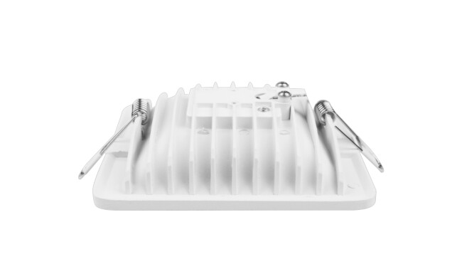 COB筒燈燈體保用5年,驅動保用2年,光源使用30000小時。 COB筒燈燈體保用5年,驅動保用2年,光源使用30000小時。