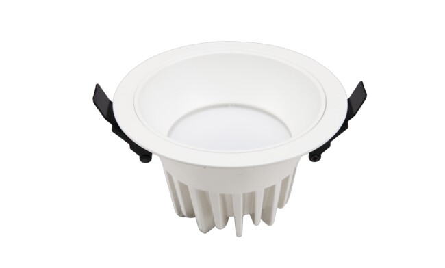 華輝照明LED筒燈驅動為恒流隔離外置驅動,便于安裝維護,與光源板實現完美匹配。 華輝照明LED筒燈驅動為恒流隔離外置驅動,便于安裝維護,與光源板實現完美匹配。