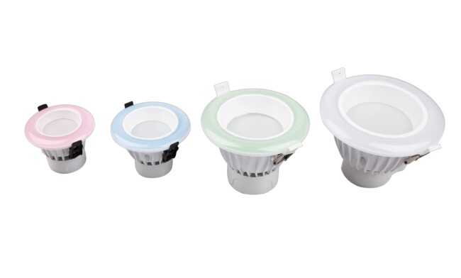 COB筒燈燈體保用5年，驅動保用2年，光源使用30000小時。