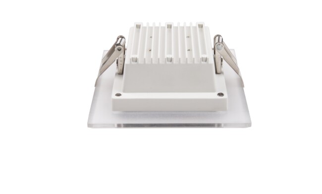 華輝照明專業LED筒燈廠家,標準的流程與質檢程序確保COB筒燈質量穩定如一。 華輝照明專業LED筒燈廠家,標準的流程與質檢程序確保COB筒燈質量穩定如一。