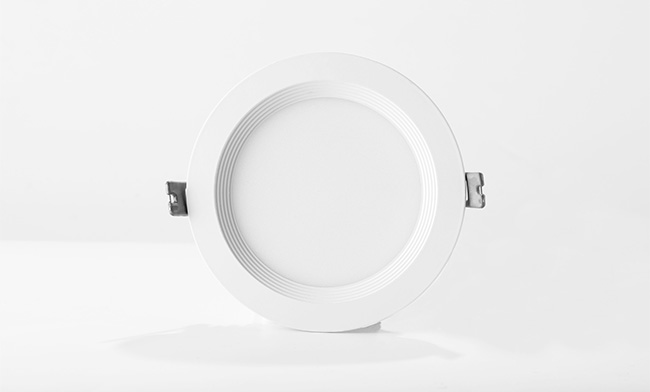 華輝照明成立于1987年，是一家專業(yè)生產LED辦公吊線燈,led面板燈,面板燈廠家,直發(fā)光面板燈，側發(fā)光面板燈的大型企業(yè)。