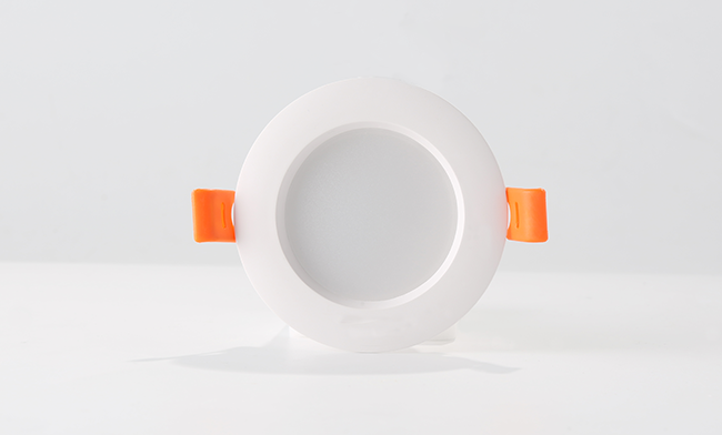 華輝照明成立于1987年，是一家專業(yè)生產(chǎn)LED辦公吊線燈,led面板燈,面板燈廠家,直發(fā)光面板燈，側(cè)發(fā)光面板燈的大型企業(yè)。