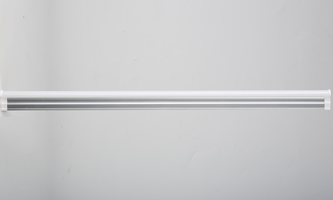 華輝照明日光燈支架，led燈管支架，一體化支架，燈管支架廠家廣泛應(yīng)用于寫(xiě)字樓、辦公室、會(huì)議室等各類(lèi)室內(nèi)照明工程。