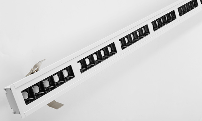 選擇華輝照明LED辦公吊線燈,ed面板燈,面板燈廠家,直發(fā)光面板燈，側(cè)發(fā)光面板燈，造就高端大氣上檔次氛圍。